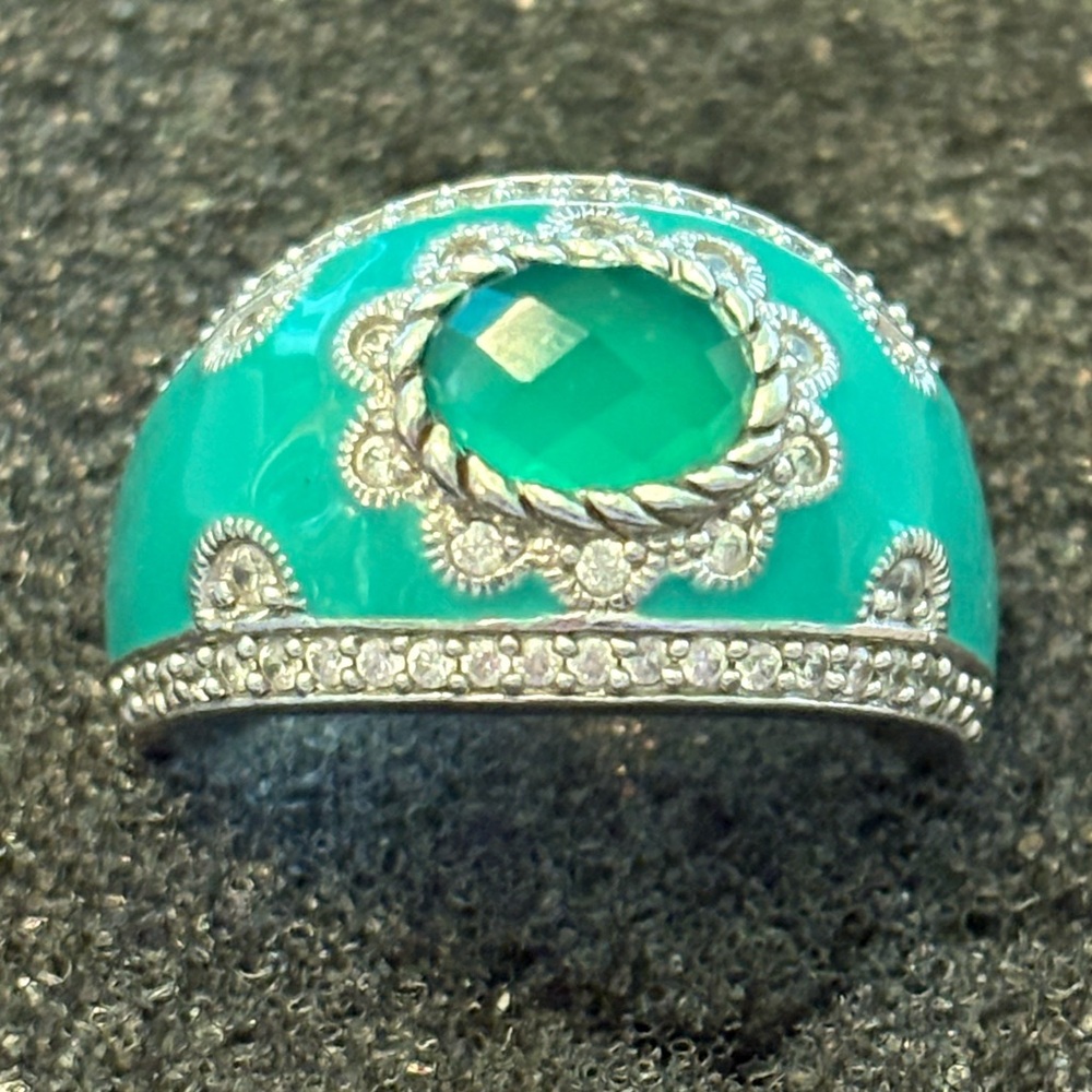 Judith Ripka green chalcedony, enamel, 925 silver ring. Size 8.5